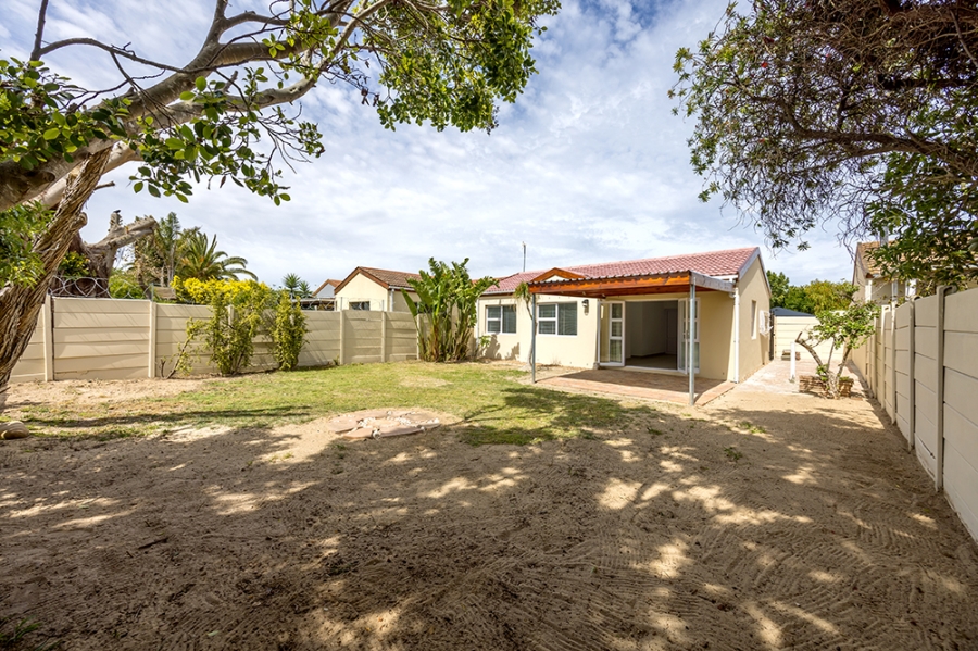 3 Bedroom Property for Sale in Table View Western Cape